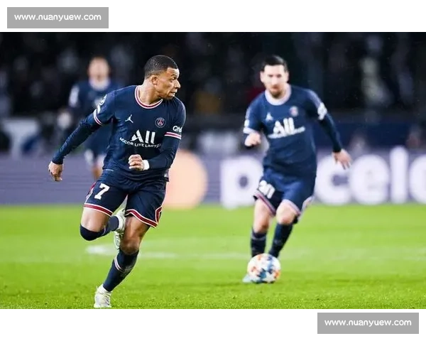 自由转会浪潮下球员流动新格局与俱乐部博弈新趋势分析