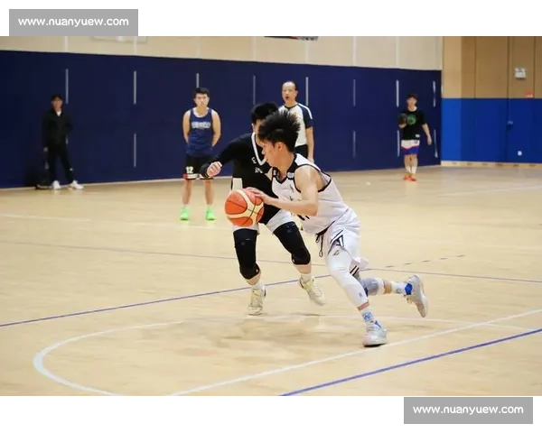 篮球运动中心理调适策略探究与球员竞技状态提升方法